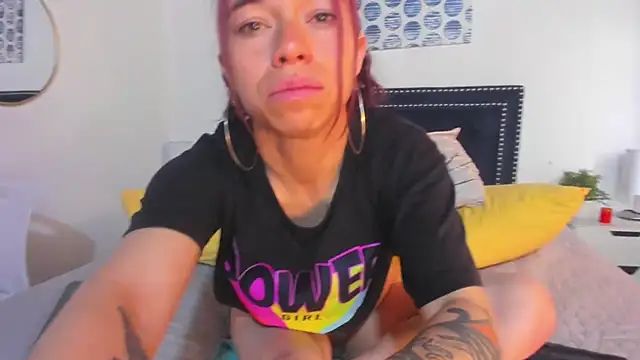 ZulyMichels's cam snapshot