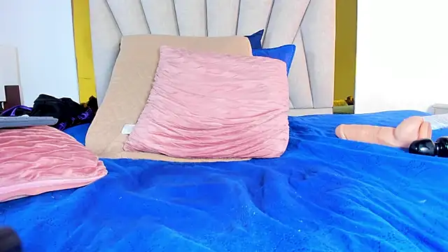 dakota_stream's cam snapshot