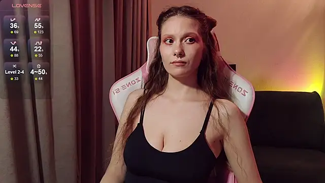 Charly_Fox's cam snapshot