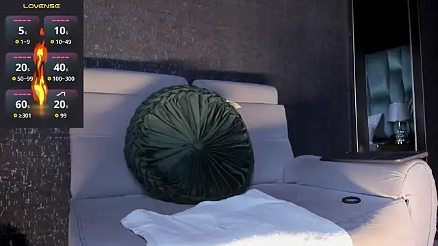 MarkWalker__'s cam snapshot