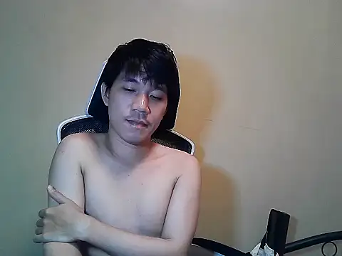 asian_guy_69's cam snapshot