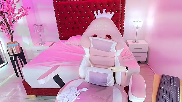 Lucy_saki's cam snapshot