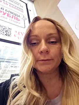 Bondgirl_013's cam snapshot