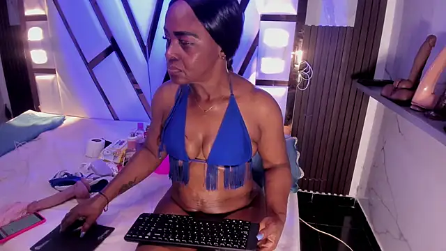 lola_hornei's cam snapshot