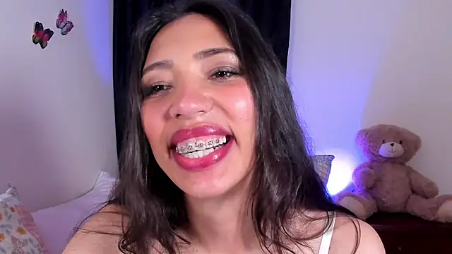 Miss_veronicaa2's cam snapshot