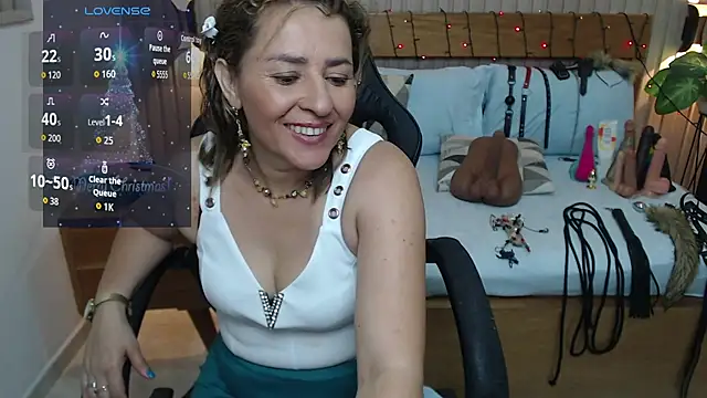 luciana_ballesteros_'s cam snapshot