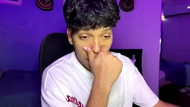 Xander_bonnet1's cam snapshot