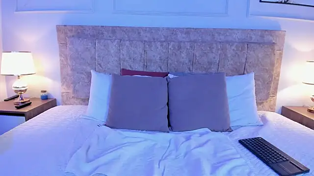 celeste_collins_'s cam snapshot