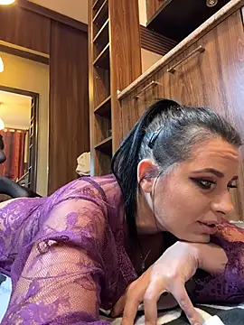 Hotmomcheckk_'s cam snapshot