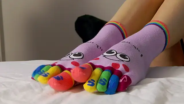 FeetVibe's cam snapshot