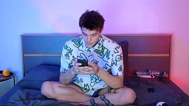 DENIS_HERE's cam snapshot