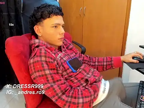 secret_justin7's cam snapshot