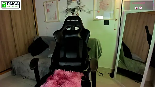 aleja_montiel__'s cam snapshot