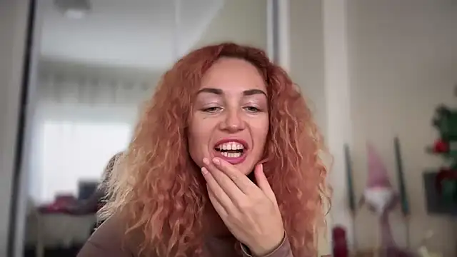 Reddgiirl's cam snapshot