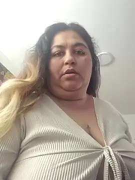 curvy_diva_'s cam snapshot