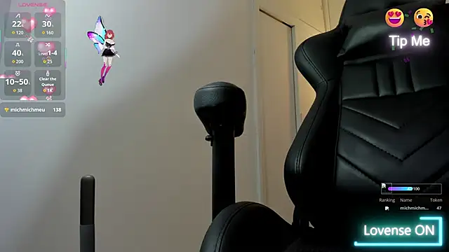 mask_red_girl's cam snapshot