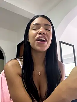 -Naomyy-'s cam snapshot