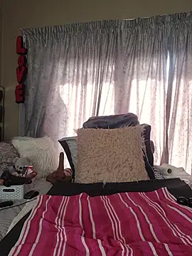 ThickianaRider's cam snapshot