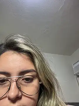 Baby_babivip's cam snapshot