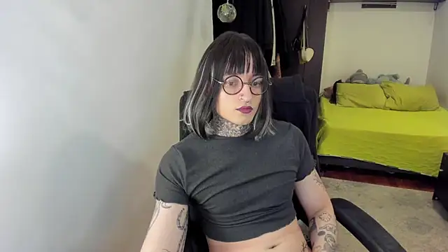 ShiiraVelkor live sex cam