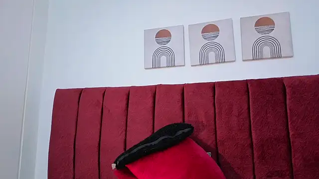 selena_castillo's cam snapshot