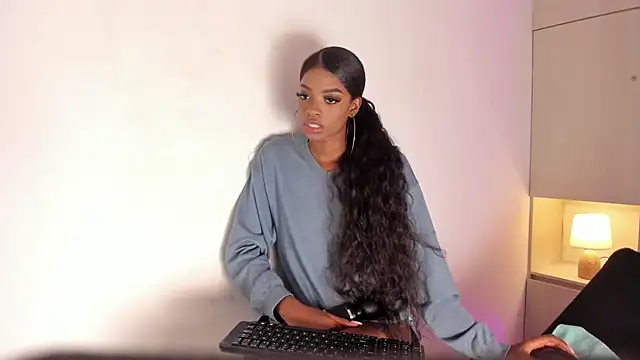 Stefannyevans_'s cam snapshot