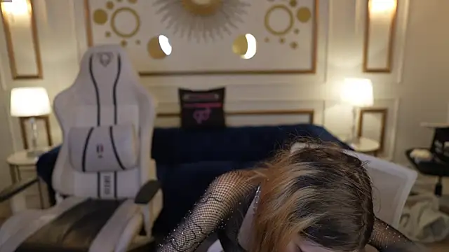 Luchi_Sun live sex cam