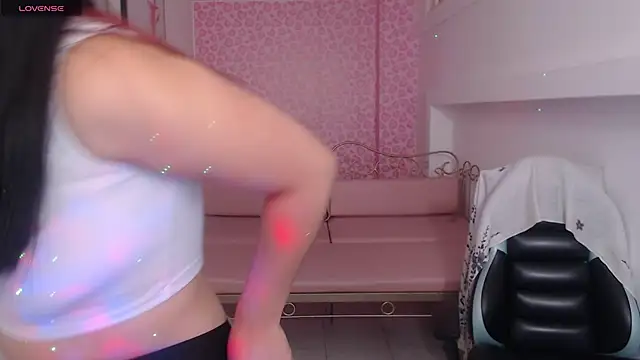 Nina_harpper_'s cam snapshot