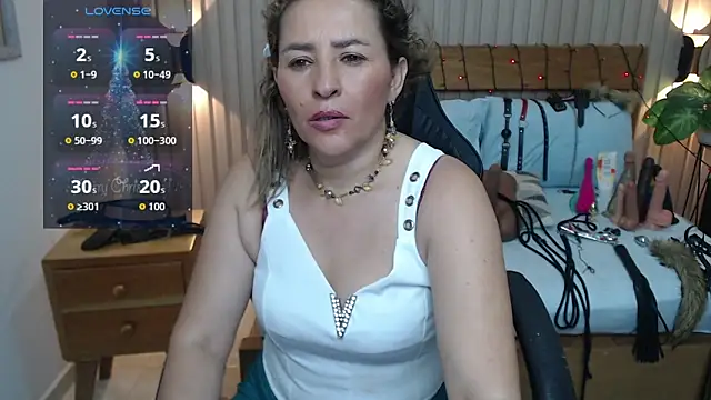 luciana_ballesteros_'s cam snapshot