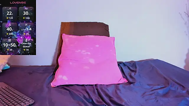 Karlaliones69's cam snapshot