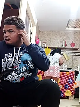 Boycuriousxxx's cam snapshot