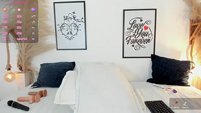 mia_lourence's cam snapshot