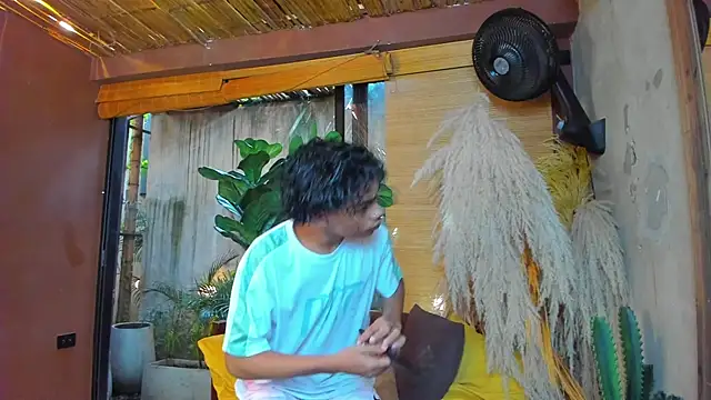 AlanCutee's cam snapshot