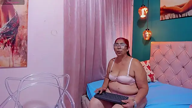 renata_milf_ live sex cam