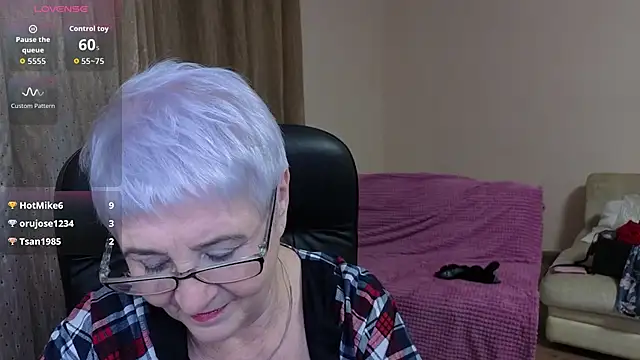 Sandra_Snowflake's cam snapshot