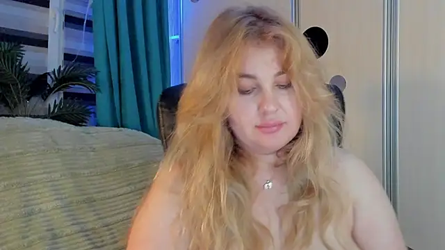 CoraSwon's cam snapshot