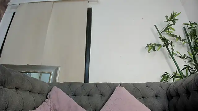 JOCELYN_SANTANA1's cam snapshot