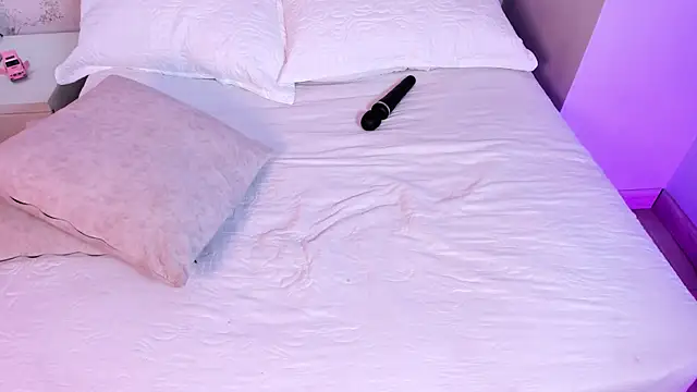 ambar_sullivan's cam snapshot