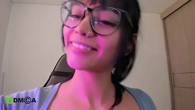 alice-rausing's cam snapshot