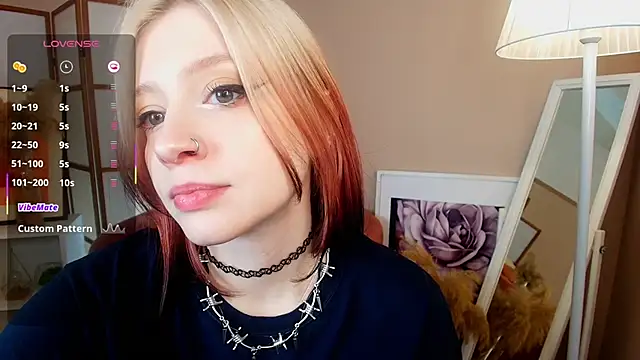 arielabradberry's cam snapshot