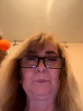 Irina2909@xh live sex cam