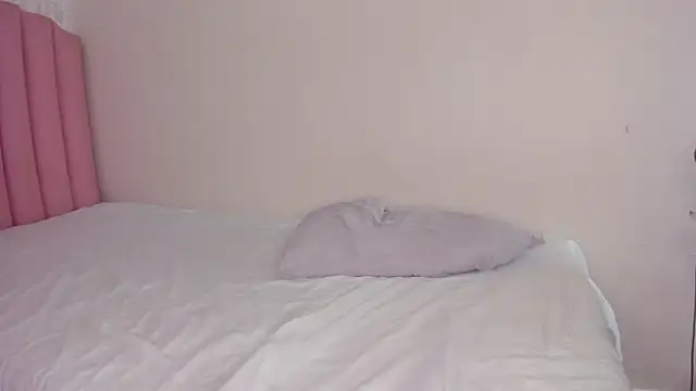 Adria_ross's cam snapshot