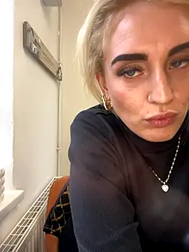 Barbie_26's cam snapshot