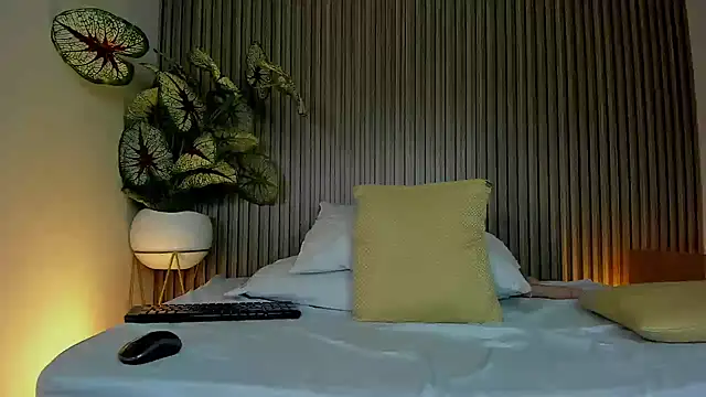 cristina_gallardo's cam snapshot