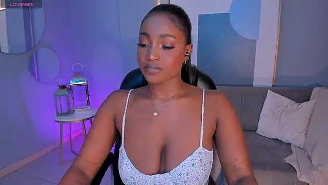 SavannahStorm's cam snapshot