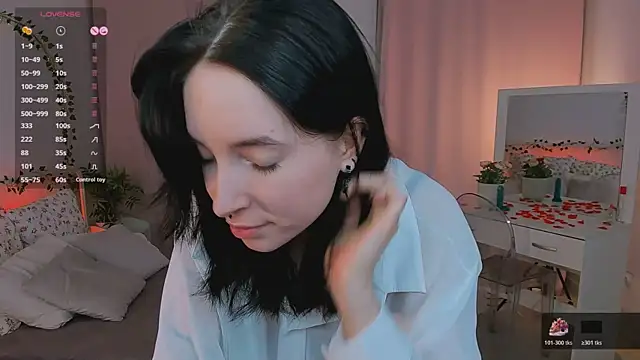 lilithlunna live sex cam