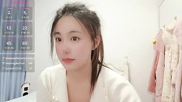 Luna_868's cam snapshot