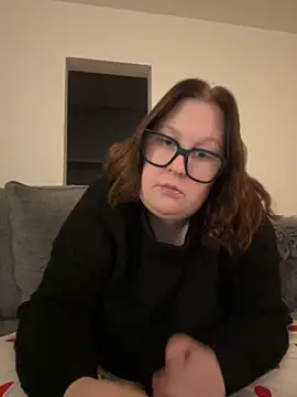 Misssmilf's web cam