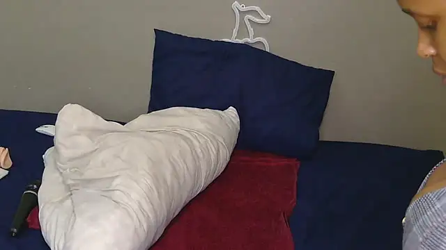 Serafynn's cam snapshot