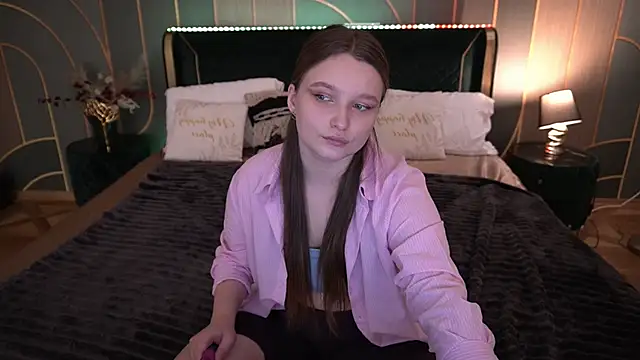 MagicPeachh_'s cam snapshot